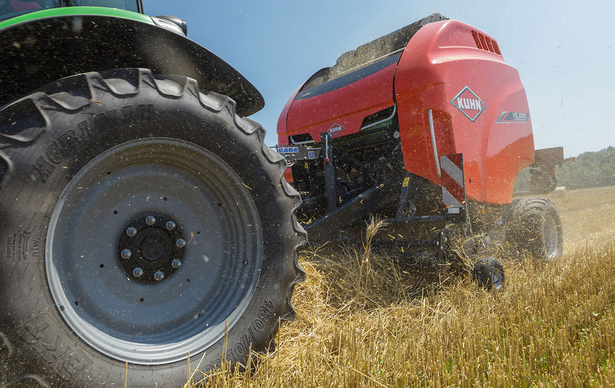 Variable Chamber Round Baler