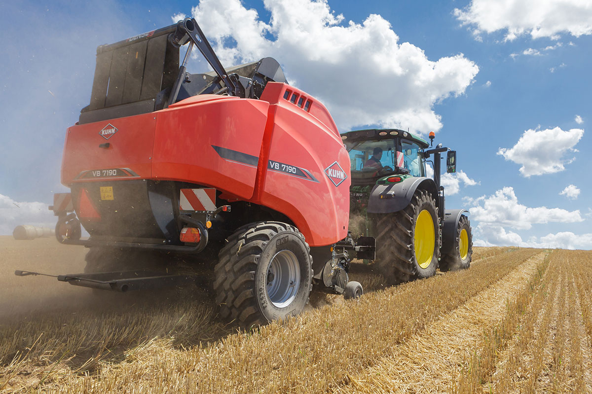 Variable Chamber Round Baler